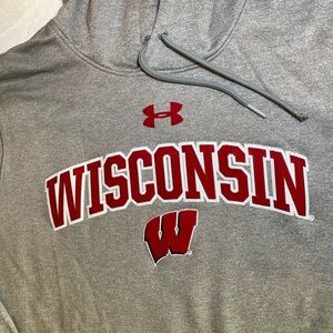 Under Armour Wisconsin Heather Gray Hoodie Size Large